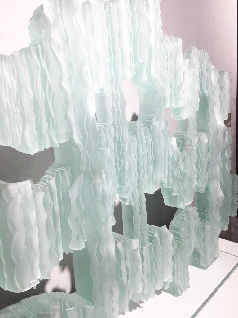 Размер 840*950*100 мм. Площадка 700*200мм.
