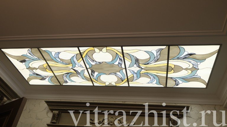 Потолок в технике Тиффани. Частная загородная резиденция.
