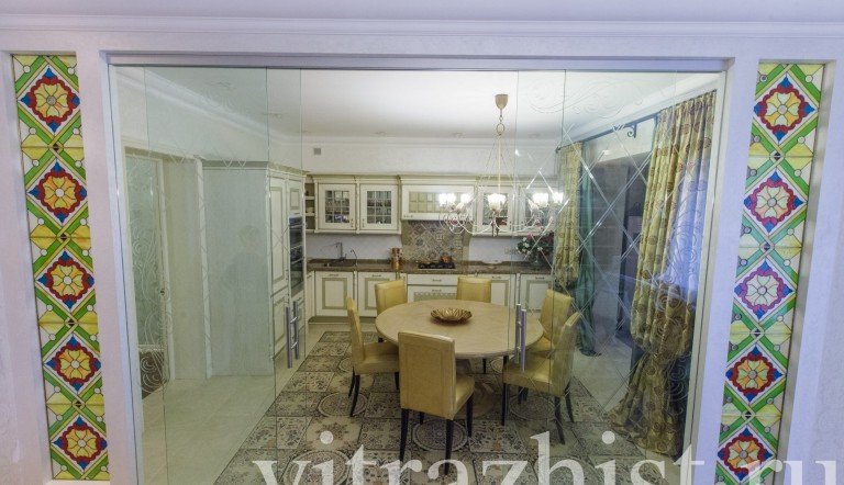 Витраж Тиффани с фацетными элементами. Квартира. г. Казань, ул. Вишневского
