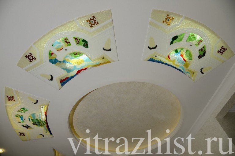 Витражи потолочные в квартире ул.&nbsp;Касаткина г.&nbsp;Казань