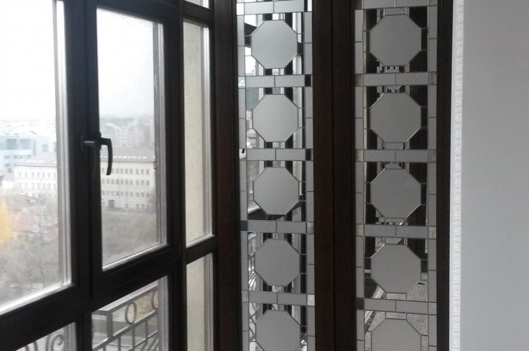 Витраж фасад шкаф купе. Квартира г. Казань ул. Ульянова.
