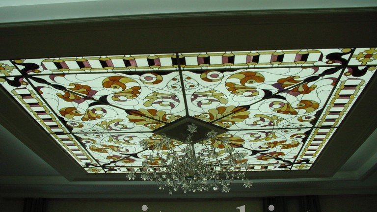 Потолочный витраж. Техника Тиффани. Размер 2000*2000. Дом в г. Лениногорск.
