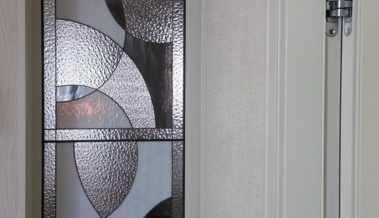Тиффани. Витраж между кухней и холлом. ЖК Магелан г. Казань
