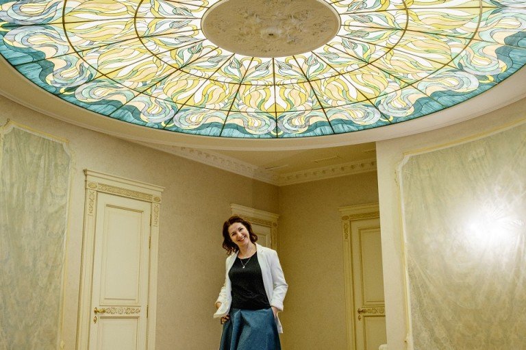 Витраж в интерьере.  
