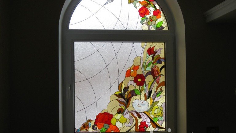 Витраж окно коттедж.&nbsp;
