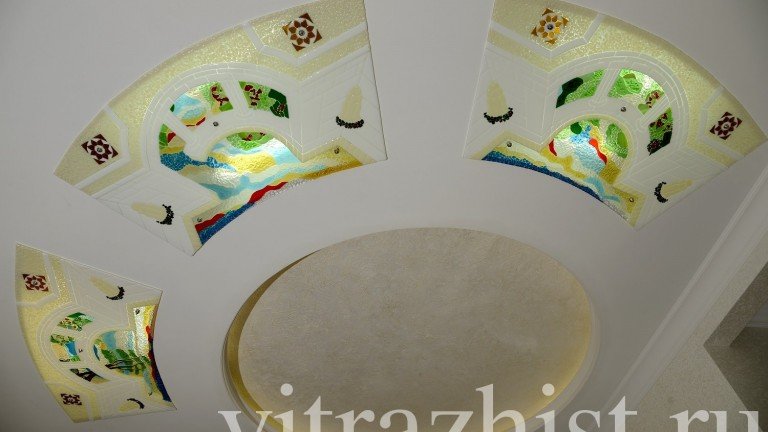 Витраж Фьюзинг. Шикарное оформление потолка.
