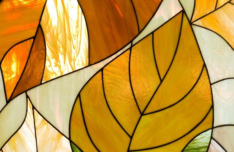 Вставка для дверей.&nbsp;Техника тиффани. Прекрасное сочетание прозрачных и опаловых стекол. &nbsp;
