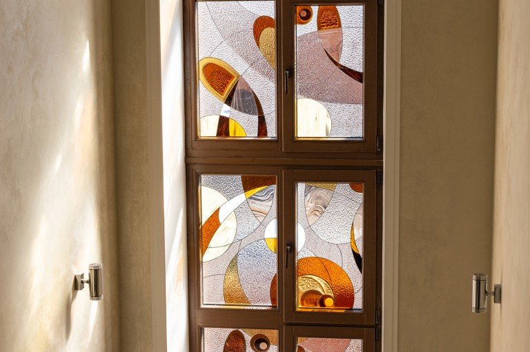 Витражное окно
