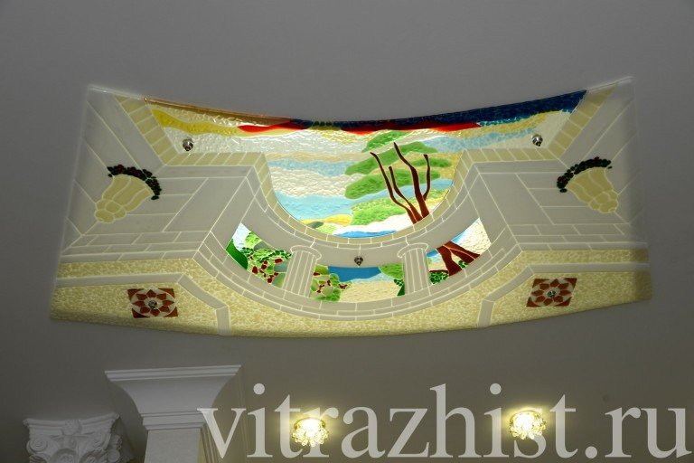 Витраж в интерьере
