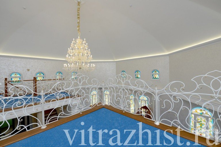 Витраж в интерьере
