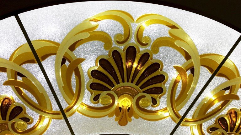 Сегмент потолочного витража
